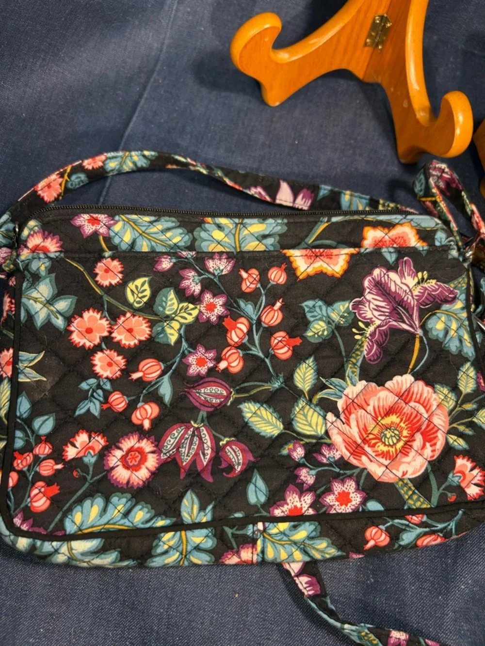 Vera Bradley cross body / shoulder pocketbook purse